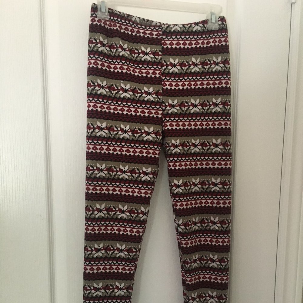 ‼️ SALE 20% OFF! ‼️ NWOT Snowflakes Thick Leggings